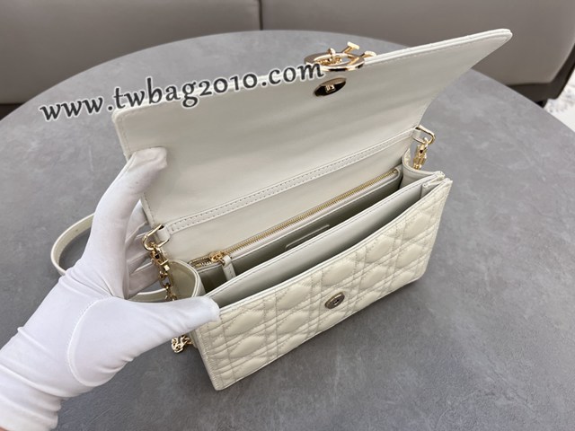 Dior专柜2024新款迪奥高仿原单黑色漆皮革藤格纹Miss肩背斜挎手提包 djfk1325